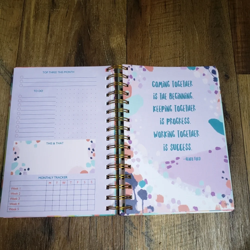 Find The Good In Everyday Undated Planner with Motivatonal Quotes & Stickers